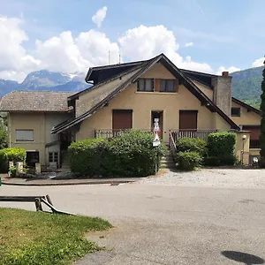 https://les-chataigniers-lheritage.hotels-rhonealpes.com