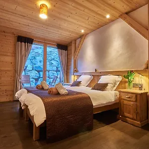 https://chalet-virolet.hotels-rhonealpes.com